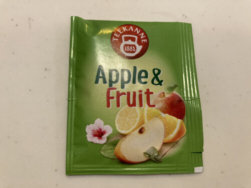 アップル＆フルーツハーブティーのティーバッグのパッケージ