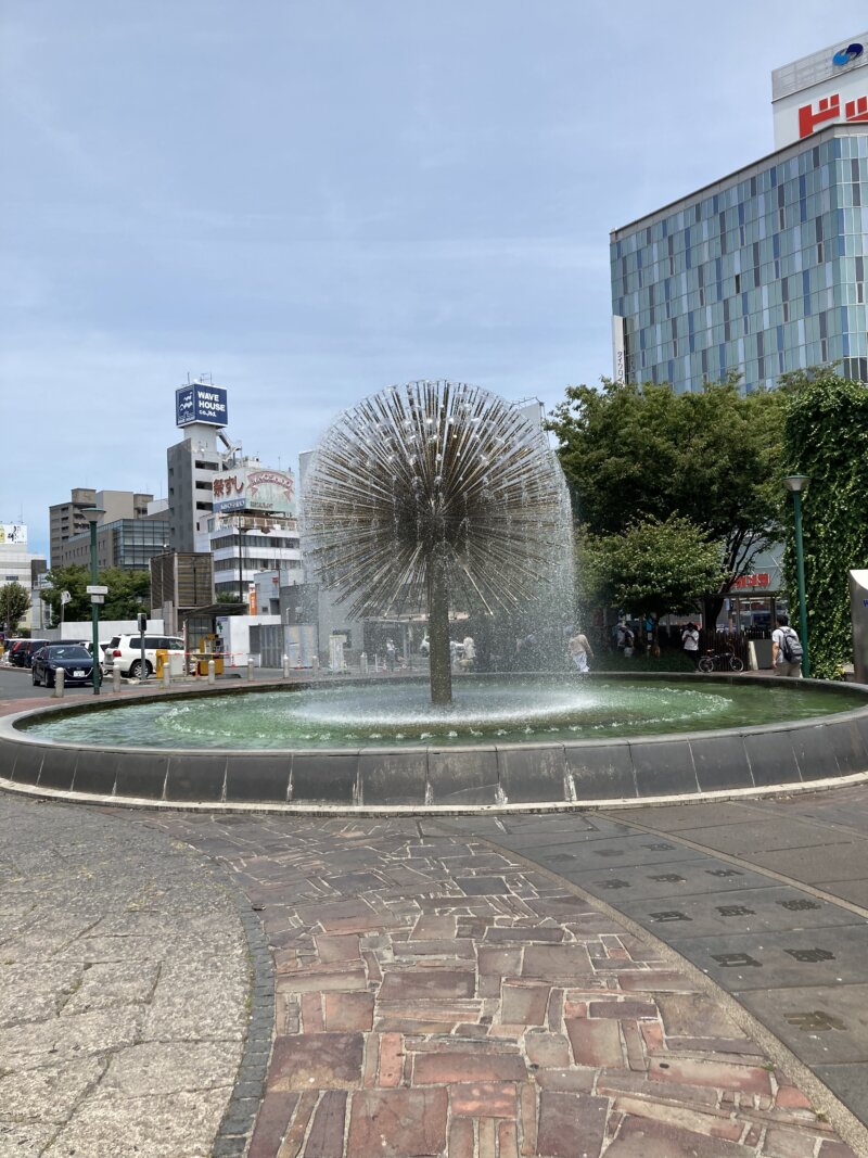 岡山駅前の噴水